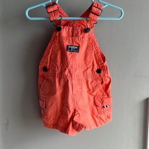 Osh kosh short size 6 month